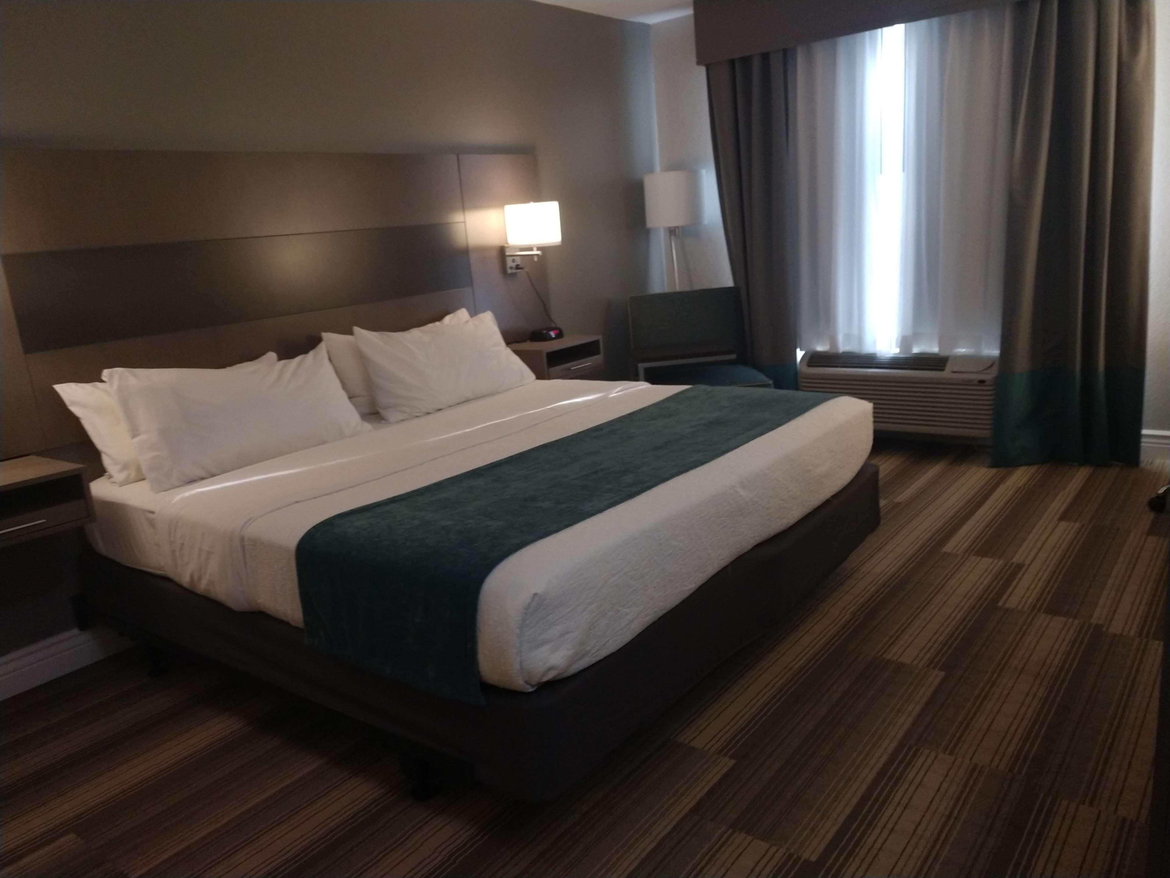 Best Western Casula Motor Inn Exteriör bild