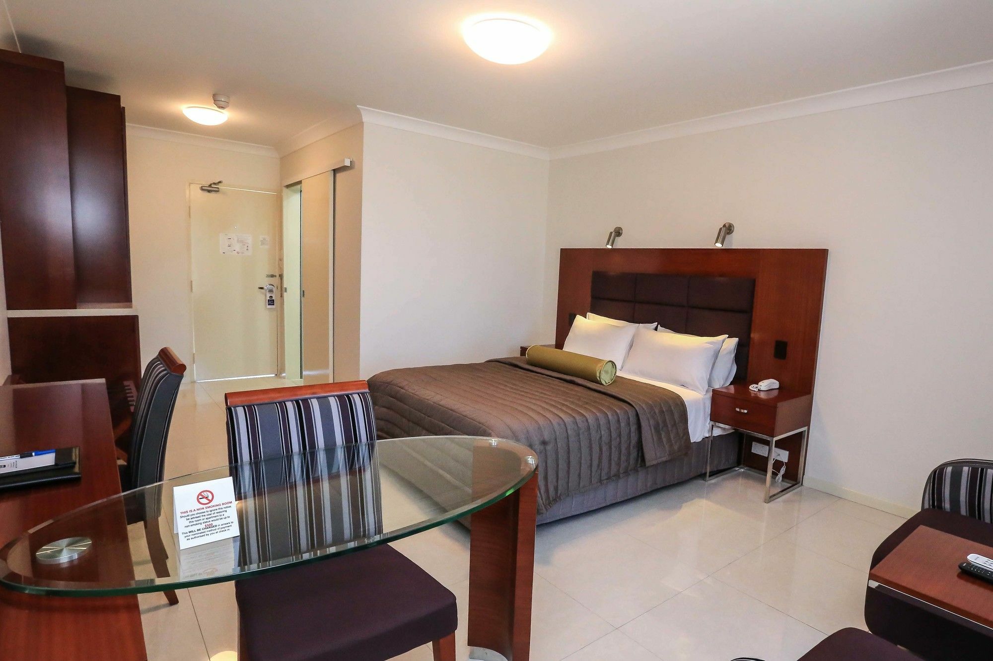 Best Western Casula Motor Inn Exteriör bild